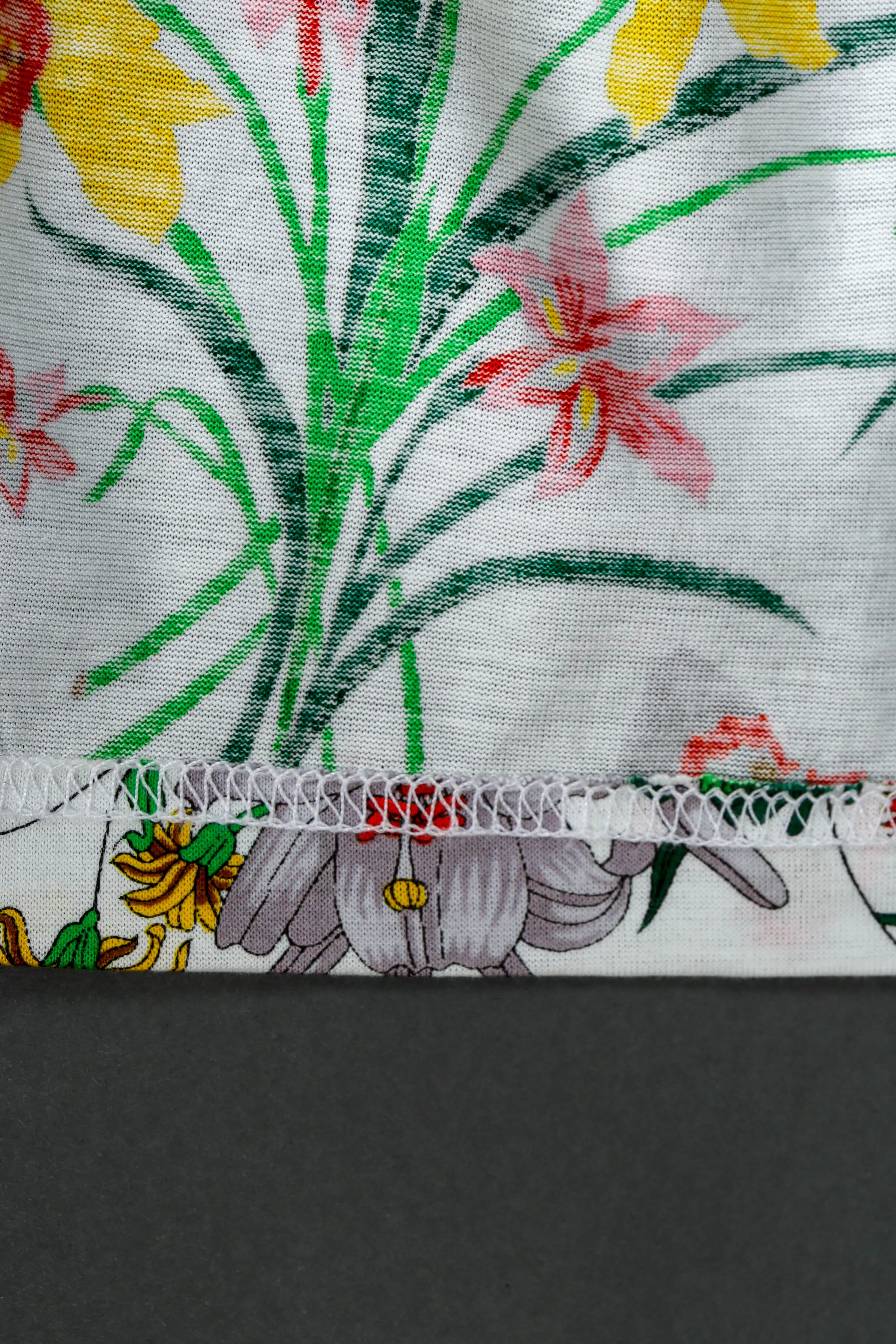 1980s Flora Top