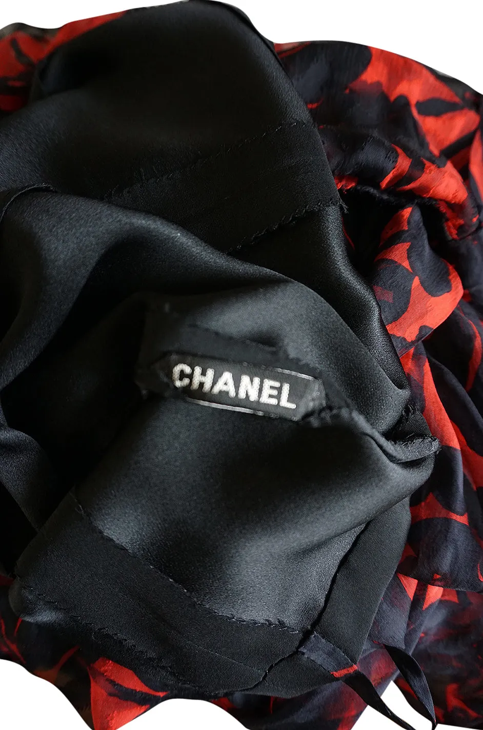 c.1976-77 Chanel True Haute Couture Red & Black Floral Print Silk Dress
