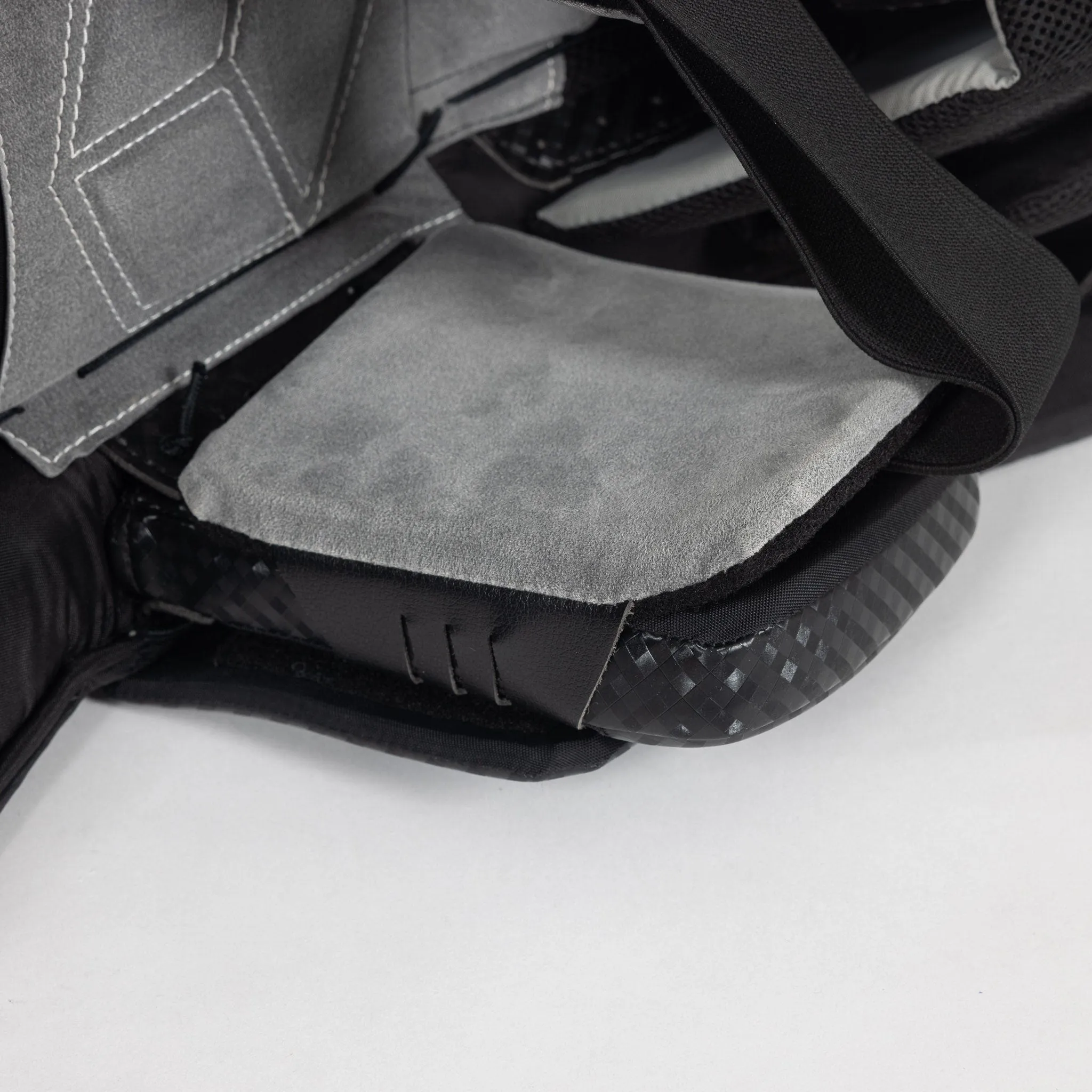 Demo Vaughn Velocity V9 Pro Senior Goalie Leg Pad
