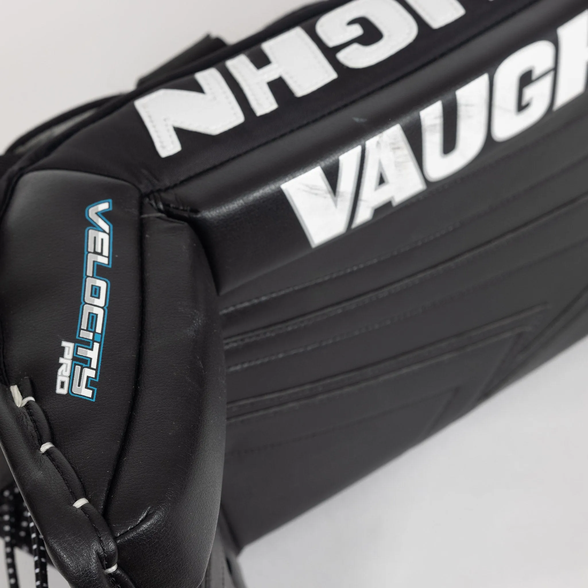 Demo Vaughn Velocity V9 Pro Senior Goalie Leg Pad