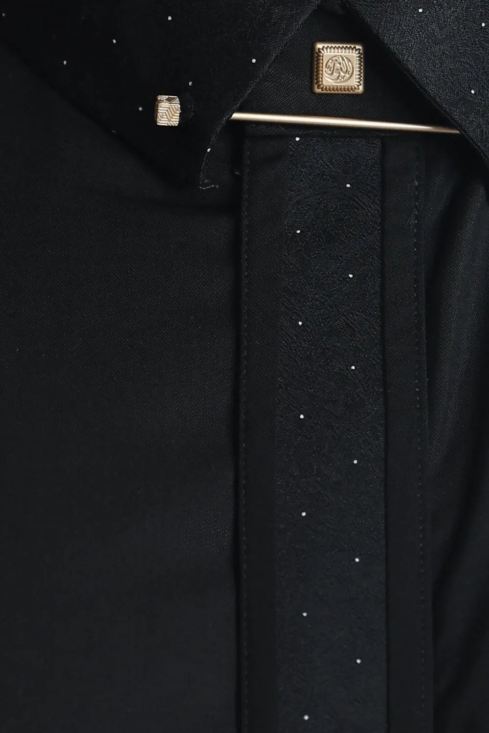J130 Eerie Black Premium Thobe