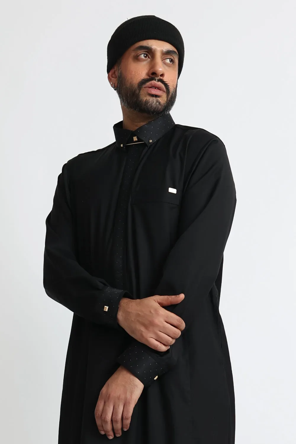 J130 Eerie Black Premium Thobe