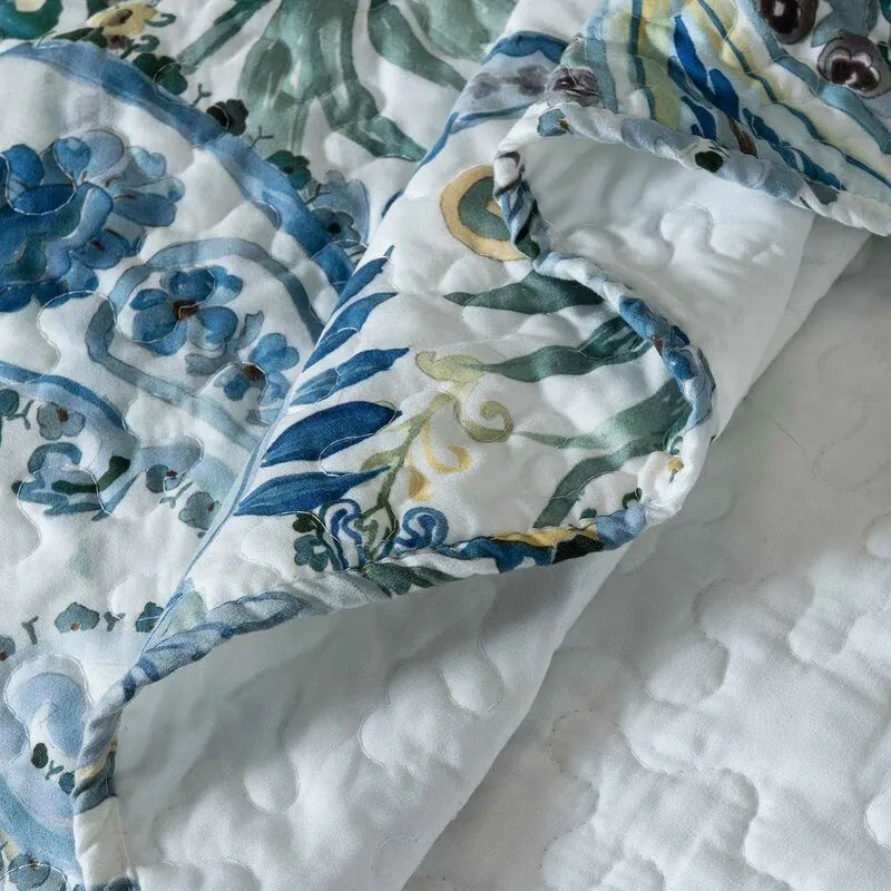 King Quilt   2 Sham Torres Reversible Paisley 3 Piece Quilt Set! Retails $250 