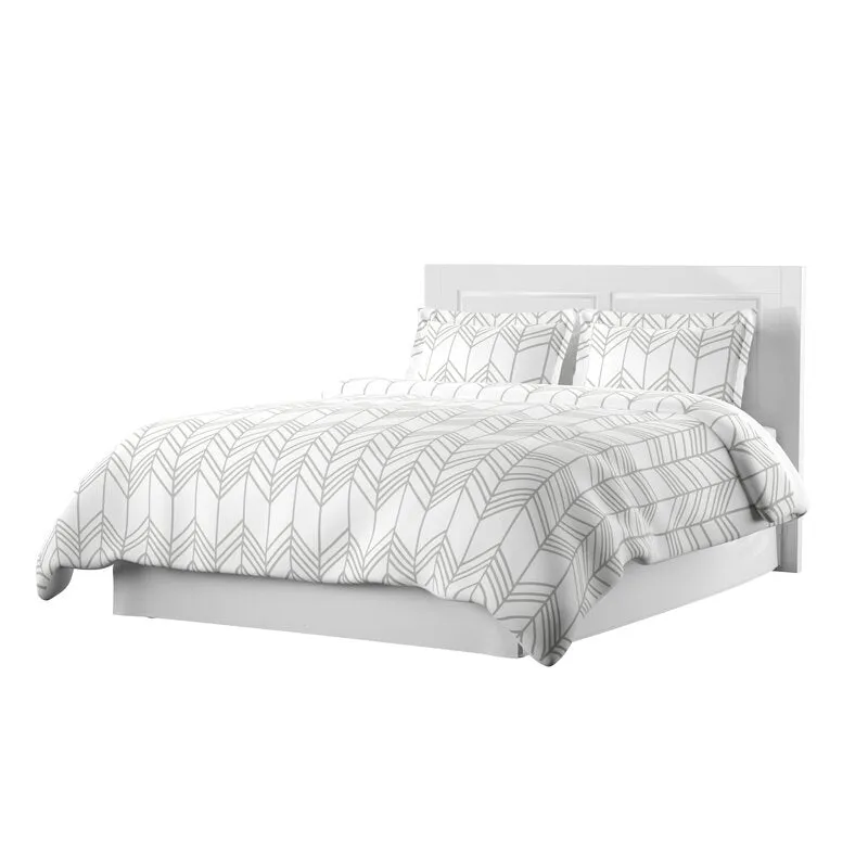 New in package! Ultra Soft Loken Chevron Duvet Cover Set in White/Light Grey, King/Cal King! Wayfair Item! Retails $110 w/tax!
