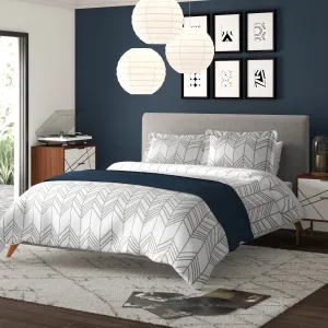 New in package! Ultra Soft Loken Chevron Duvet Cover Set in White/Light Grey, King/Cal King! Wayfair Item! Retails $110 w/tax!