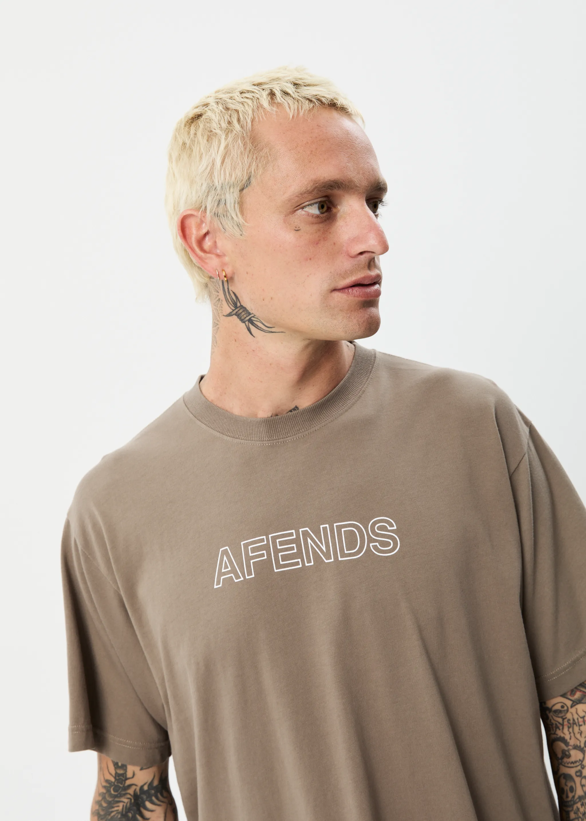 Outline - Recycled Regular T-Shirt - Beechwood