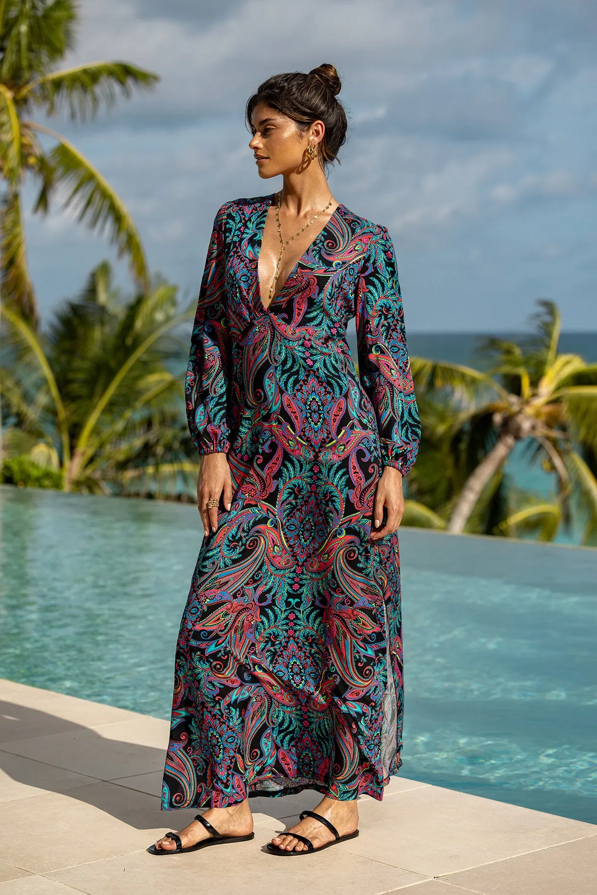 QUE LINDA - Maxi Dress • Multicolor