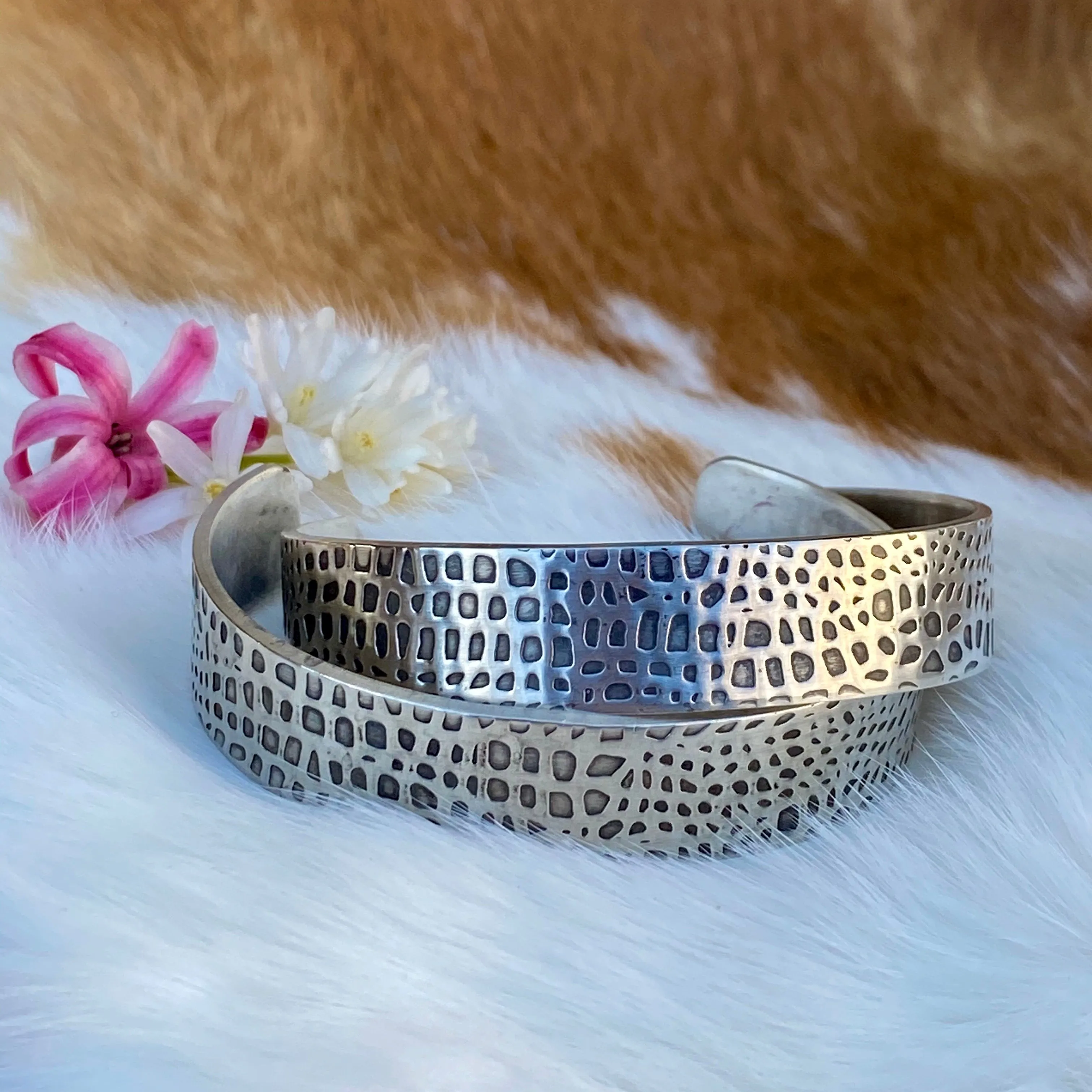 Reptile sterling silver cuff