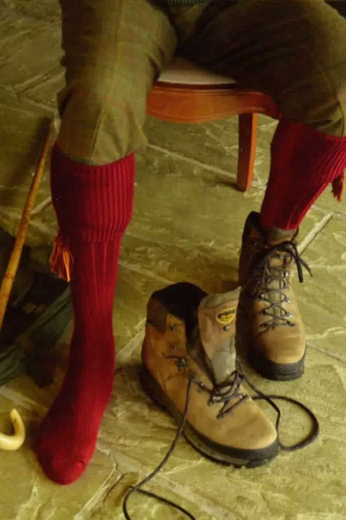 Scarba Knee High Golf Socks made from Merino Wool with removable Garter Ties