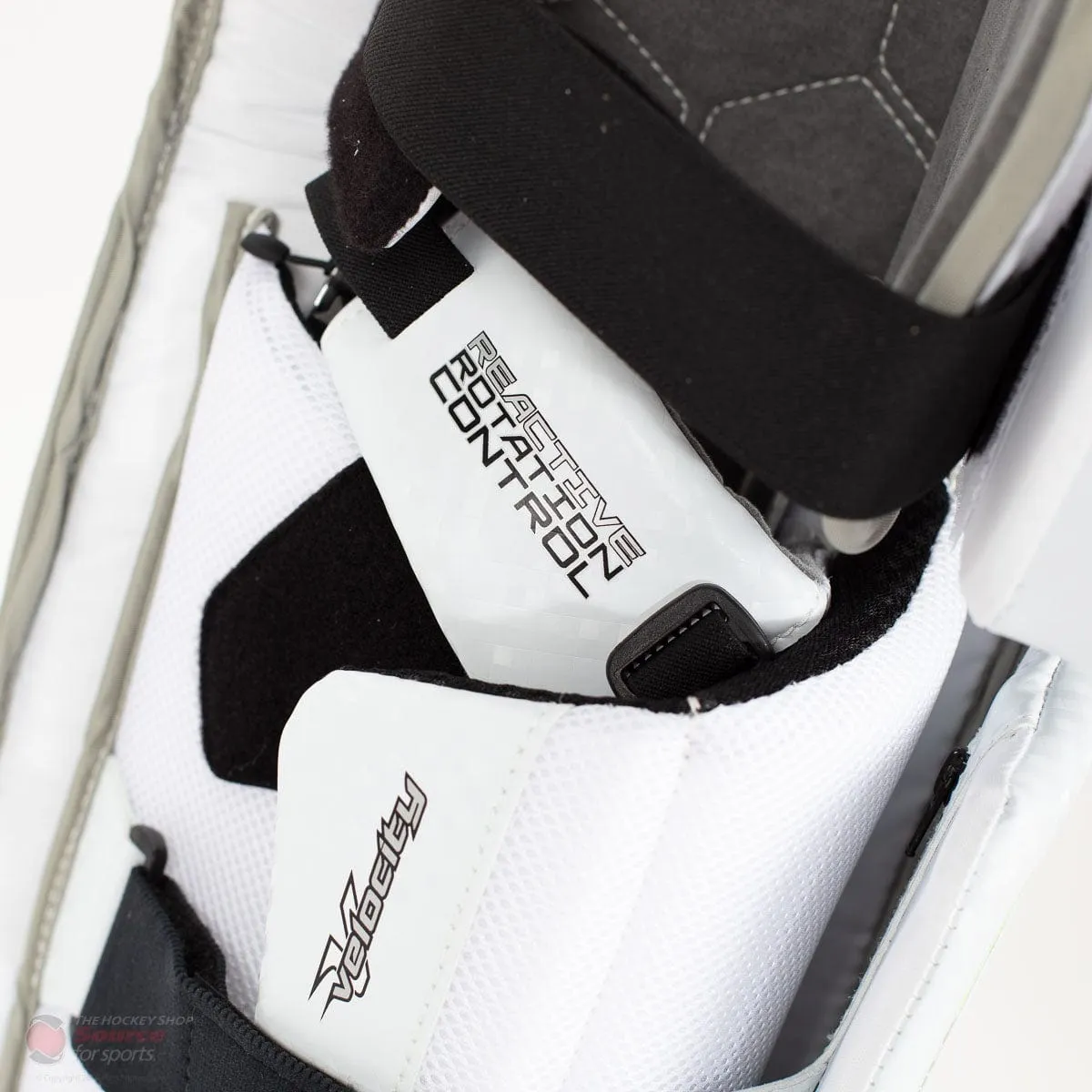 Vaughn Velocity Pro V Elite 2 Pro Carbon Senior Goalie Leg Pads