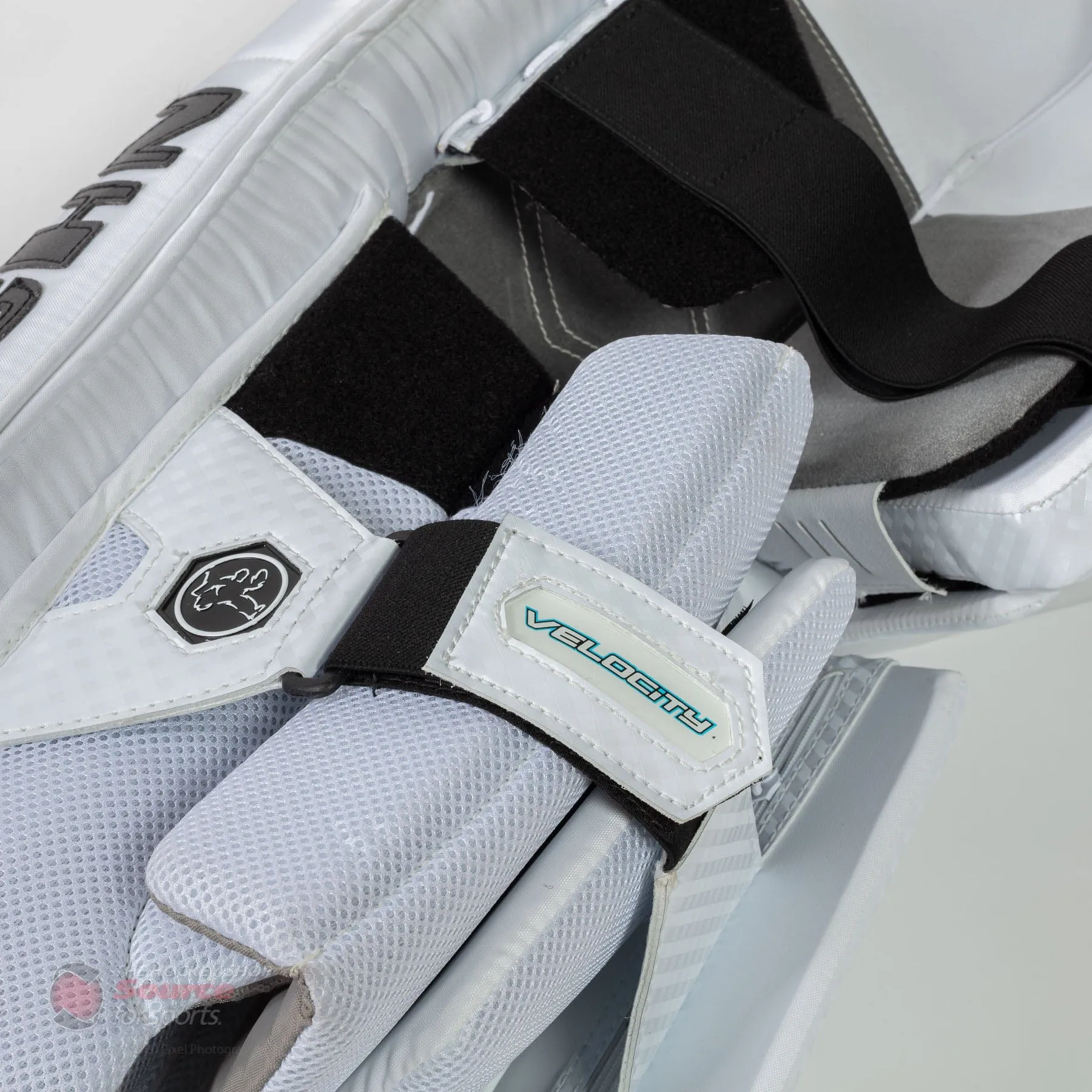 Vaughn Velocity V9 Pro Senior Goalie Leg Pads